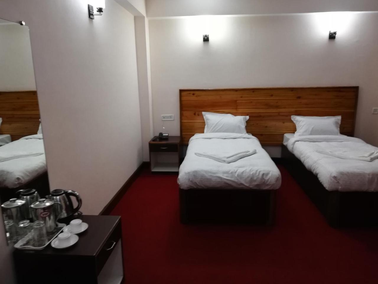 דרג'ילינג Hotel Juniper מראה חיצוני תמונה
